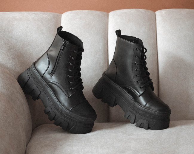 Trendy Black