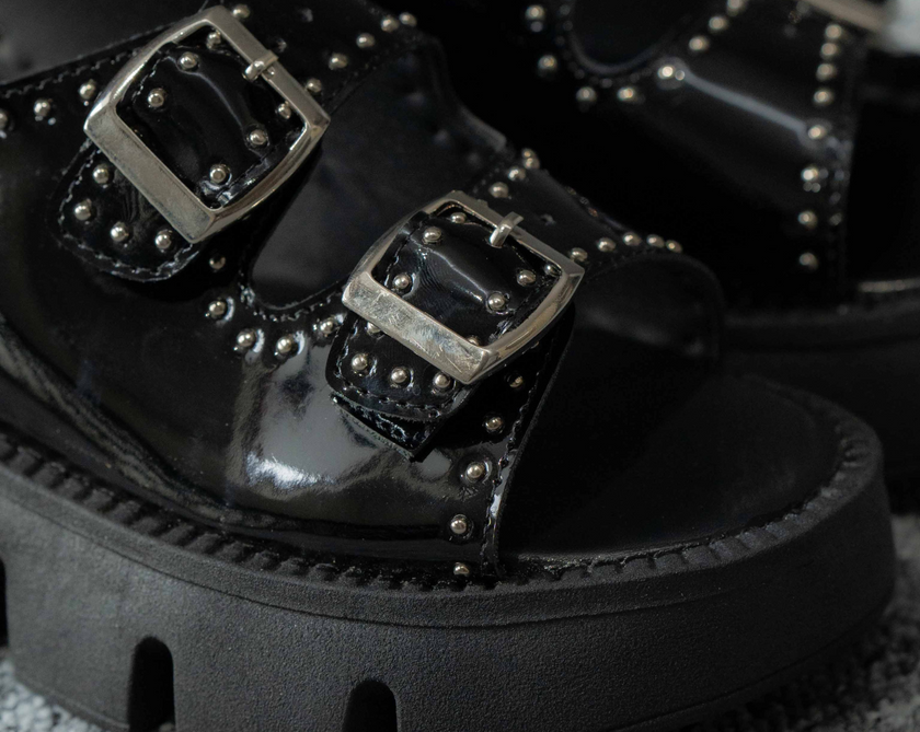 Amarat  Negro Charol