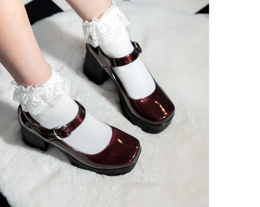 Lolita School Vino Charol