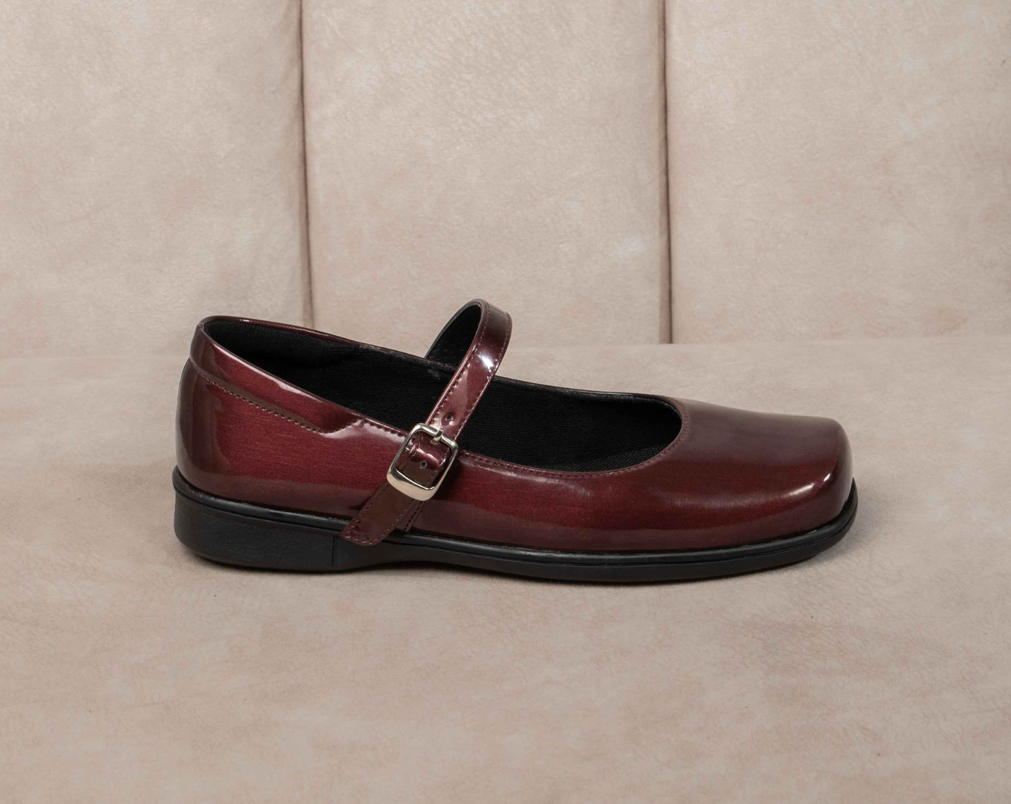 Balerina Lottie Vino
