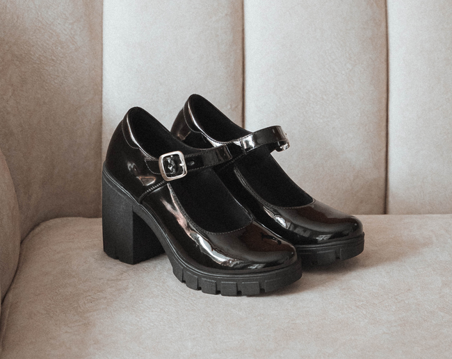 Lolita Negro Charol