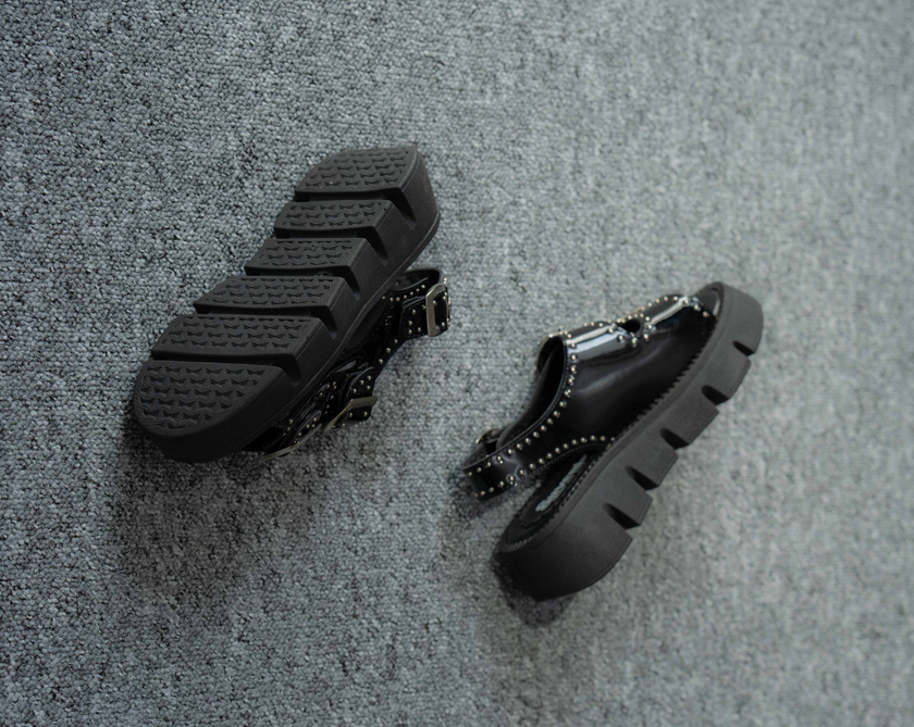 Amarat  Negro Charol