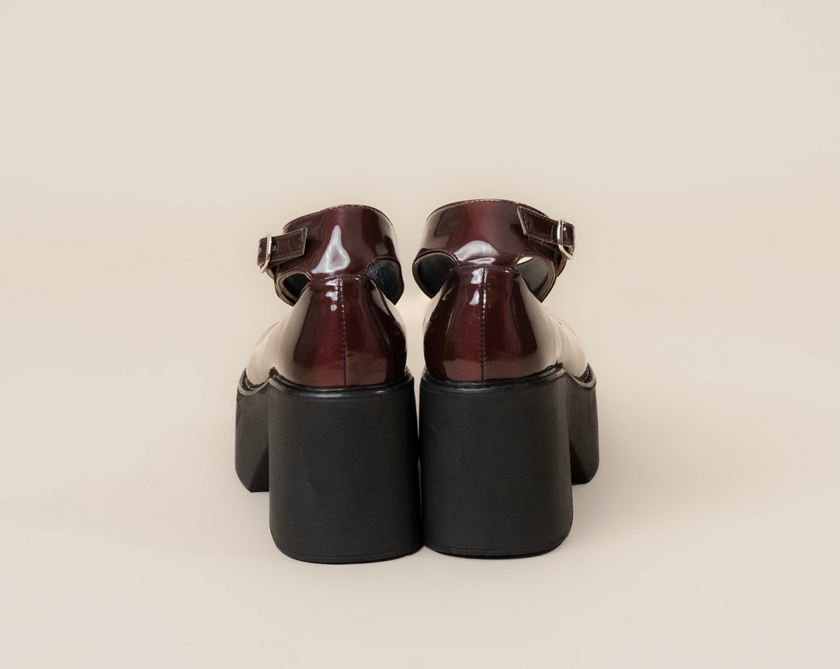 Heartcore Vino Charol