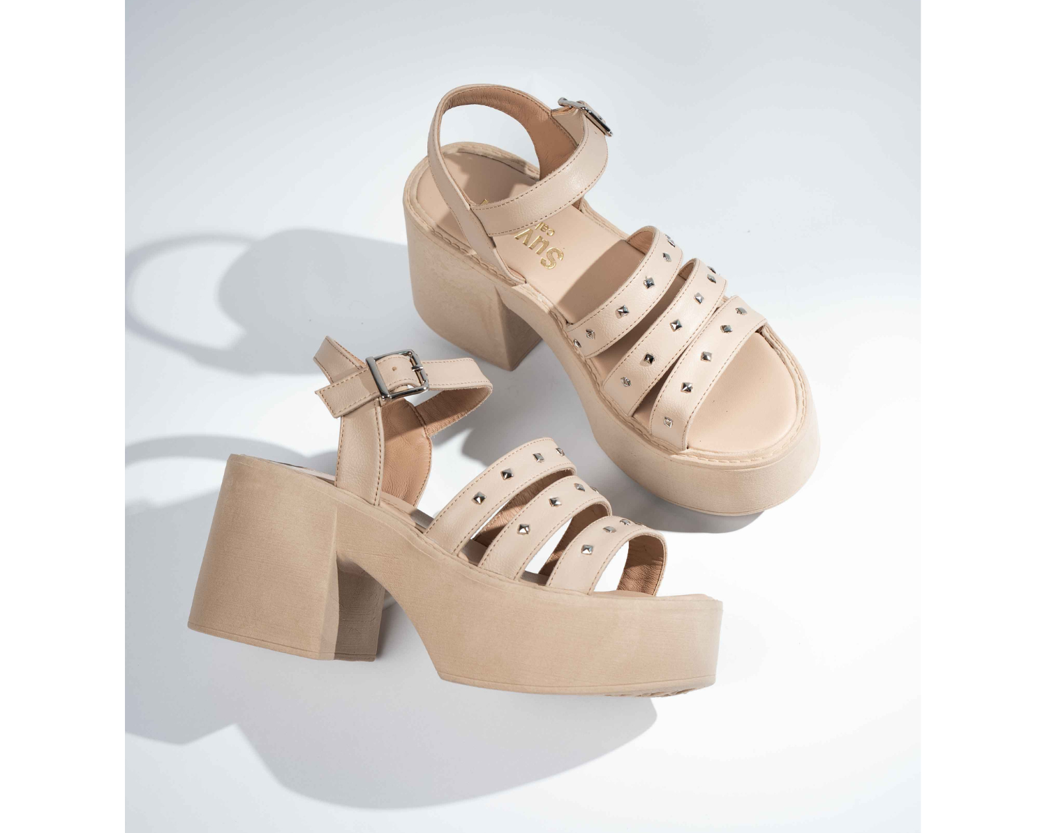 Afrodita Gotic Vintage