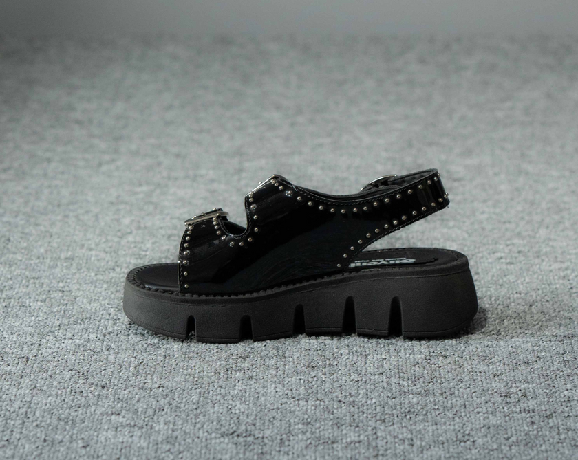 Amarat  Negro Charol