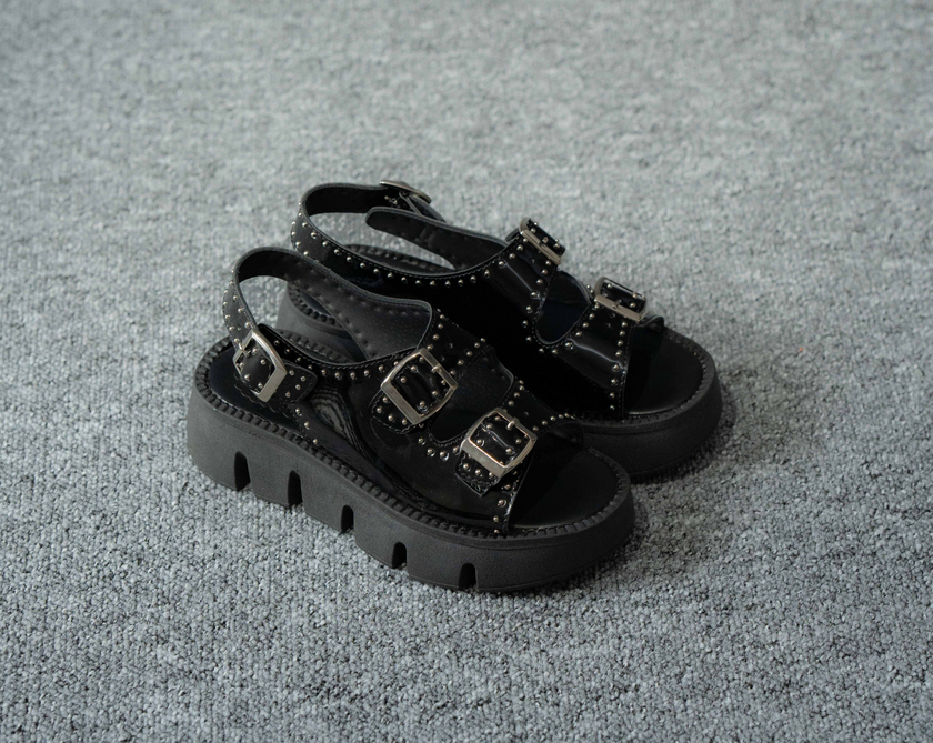 Amarat  Negro Charol