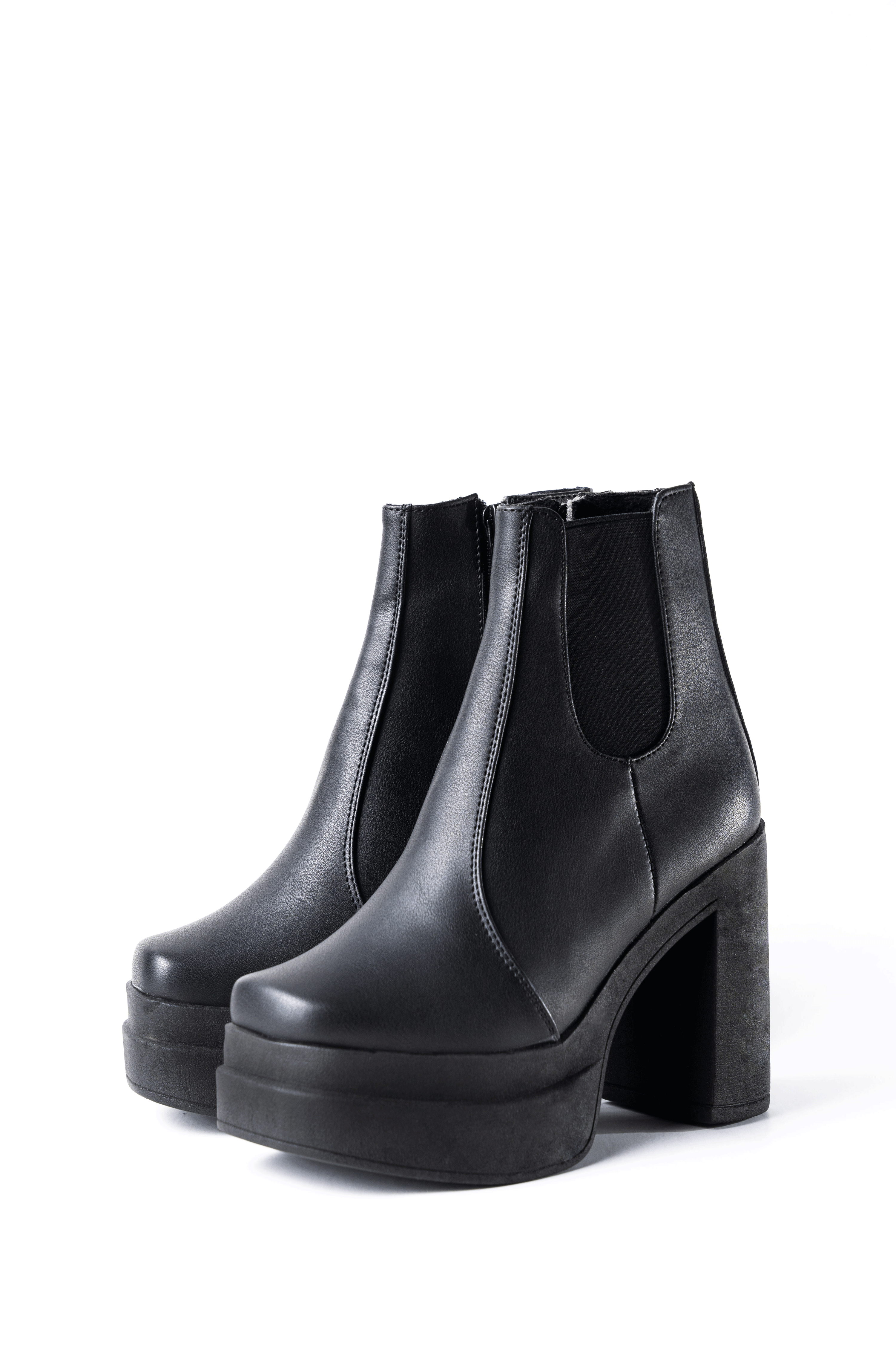 Ankle Bratz