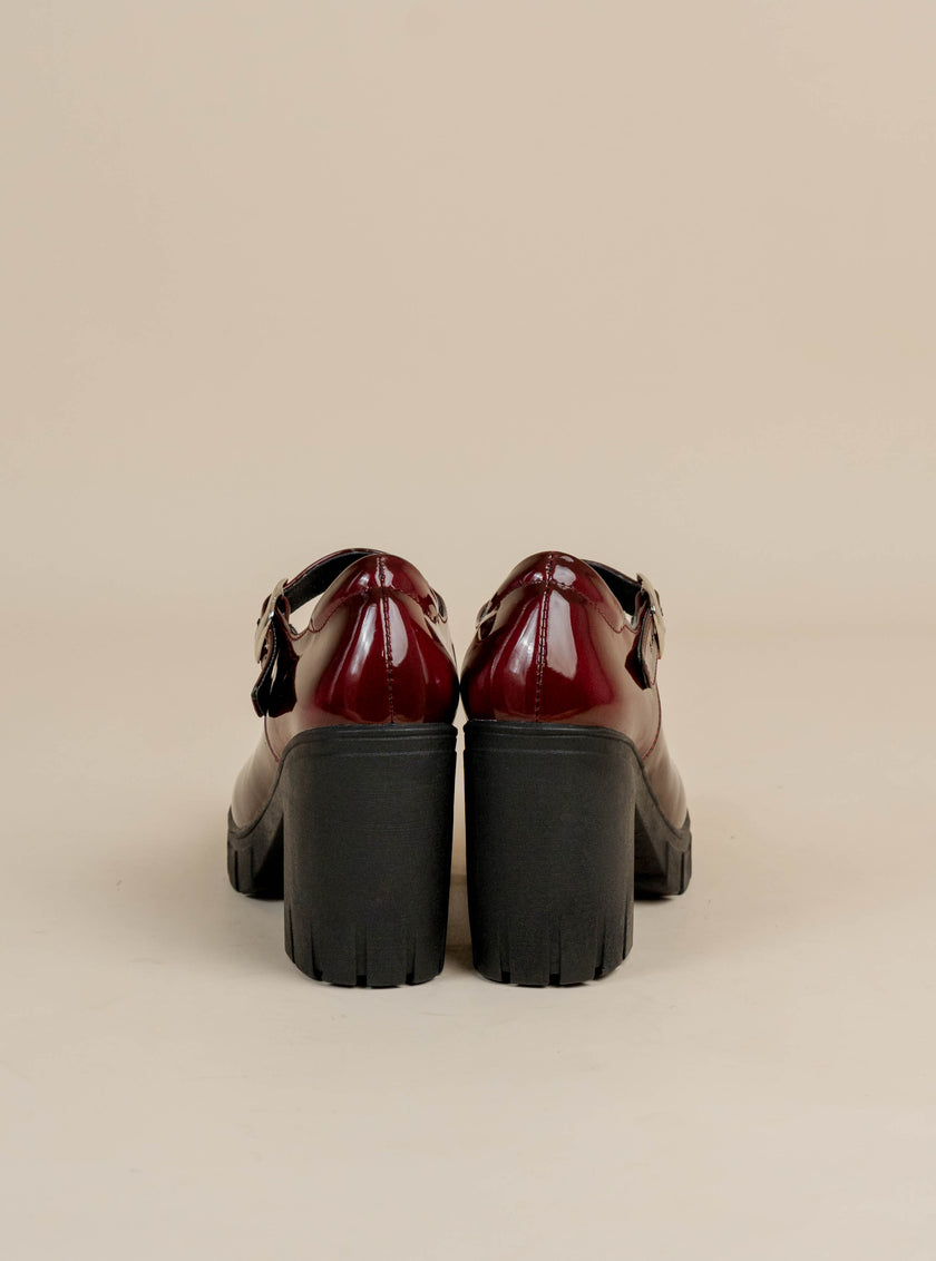 Lolita Vino Charol Traslúcido