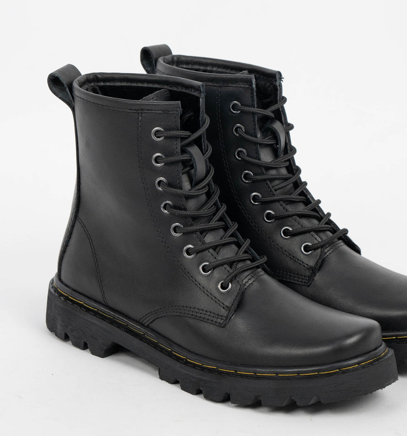 Combat Metal Black Puro Cuero Hilo Amarillo para Hombre