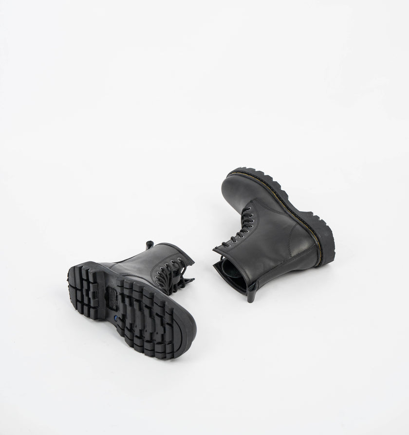 Combat Metal Black Puro Cuero Hilo Amarillo para Hombre