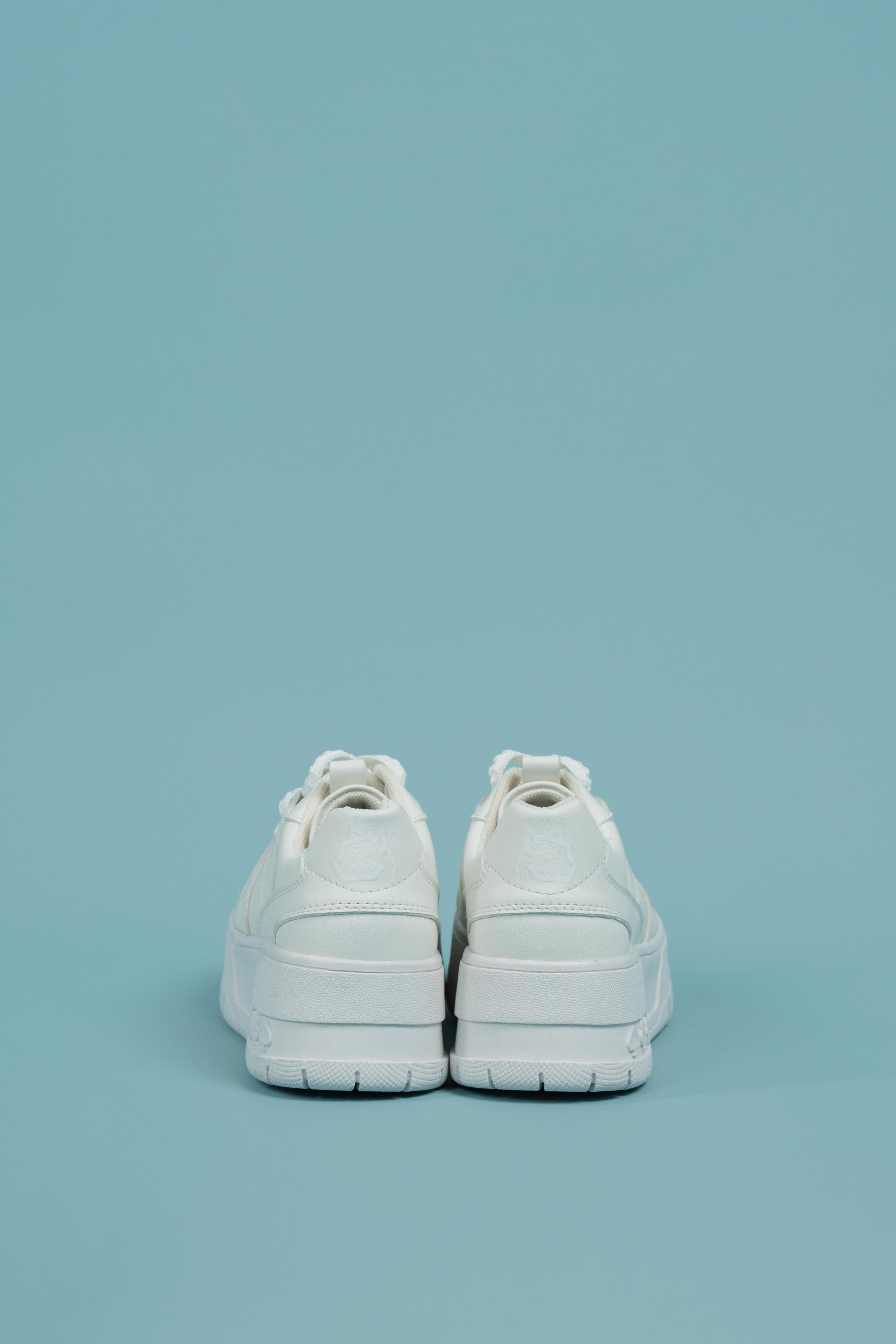 Retro Cat White