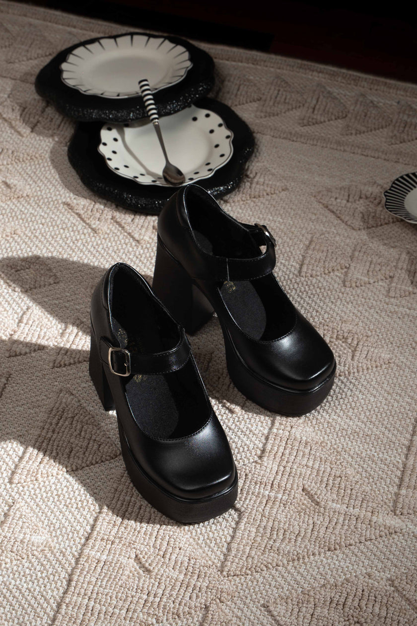 Lolita Bratz School Negro