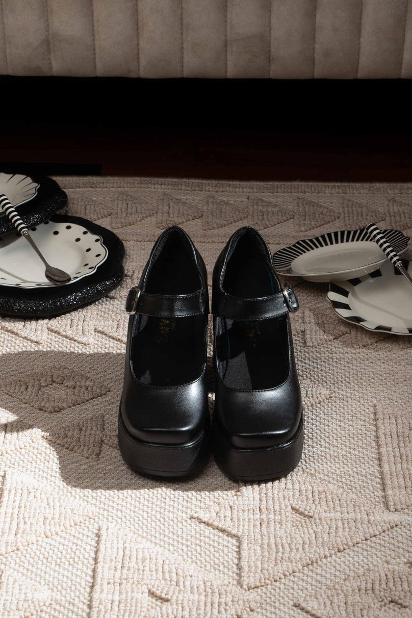 Lolita Bratz School Negro