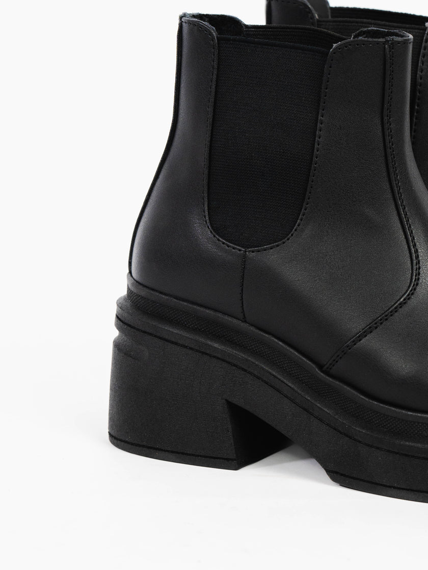 Ankle Low Bratz Negro