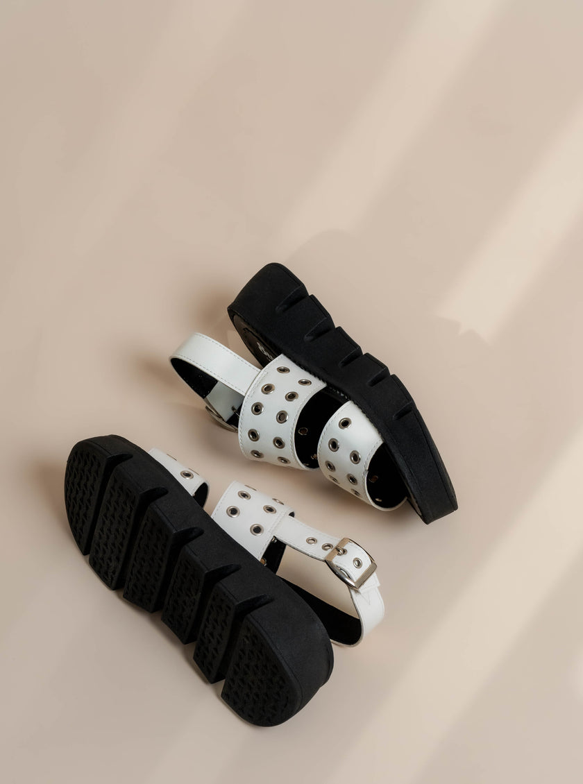 Khali Metal White (Solo 38 y 40)