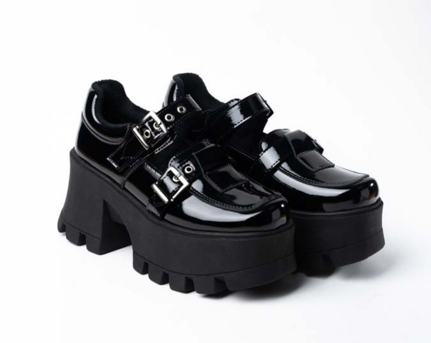 Merlina Charol Negro