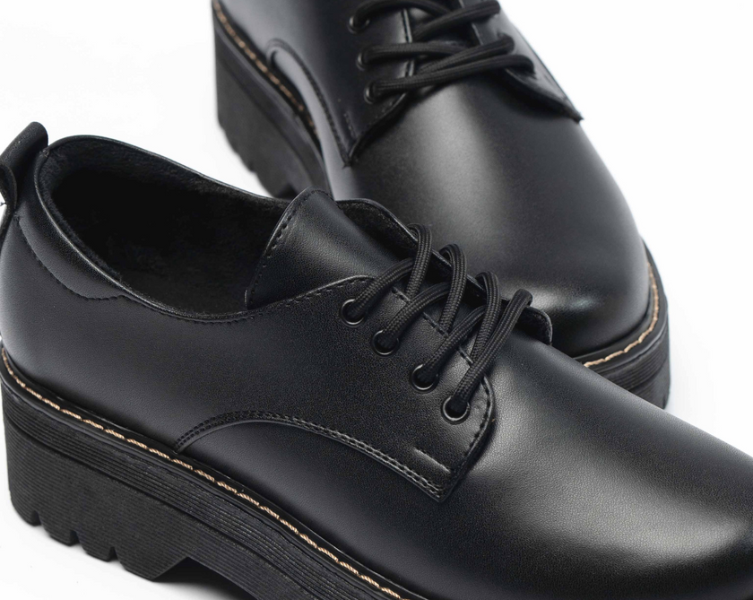 Oxford Clásicas Negro