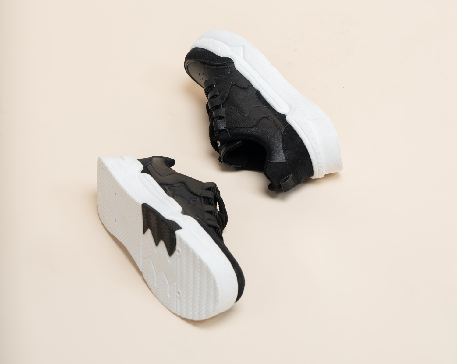 Urbanas Star Dark