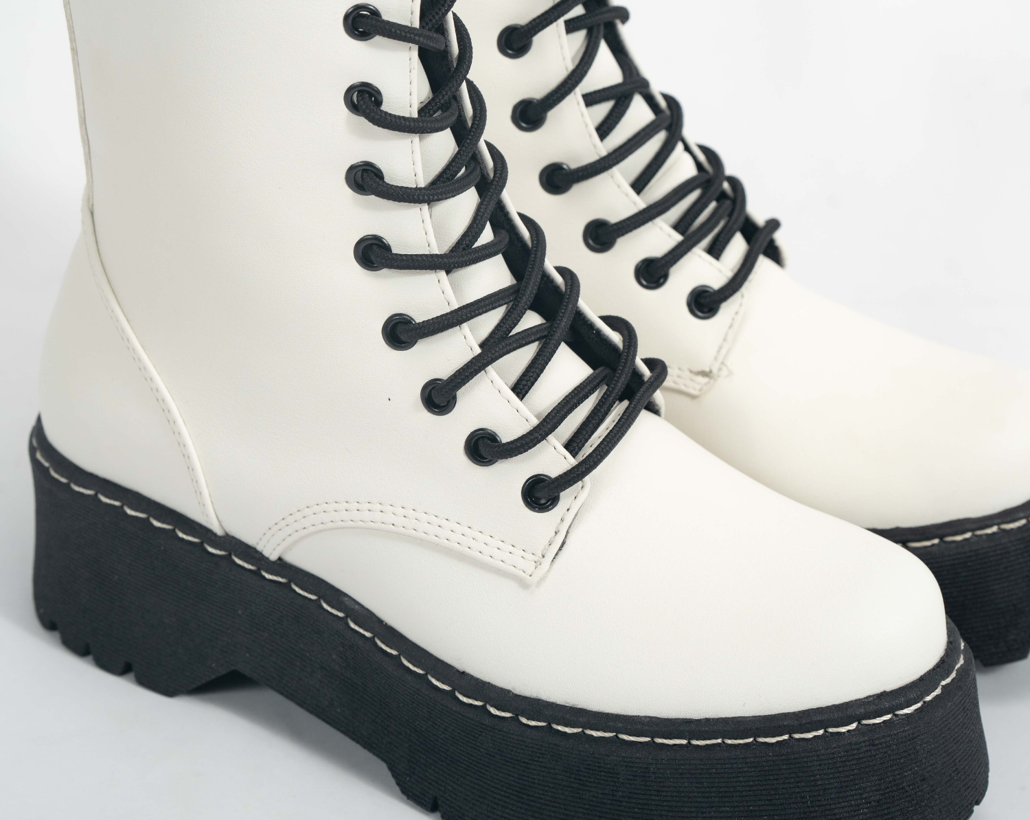Jadon Boots Blanco (Solo 35 y 38)