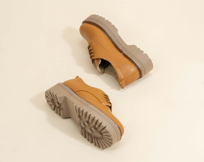 Oxford Clásicas Camel