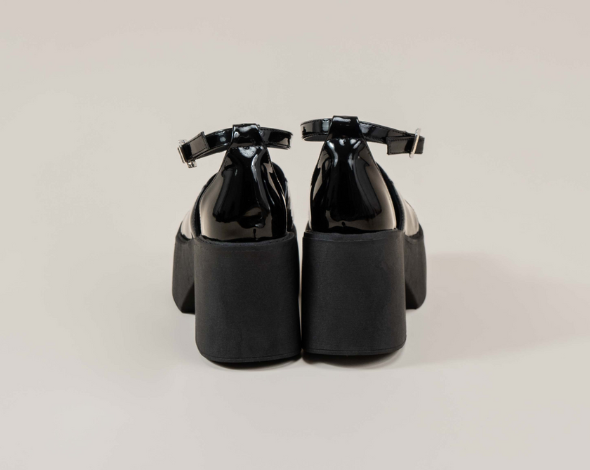 Vampyre Negro Charol