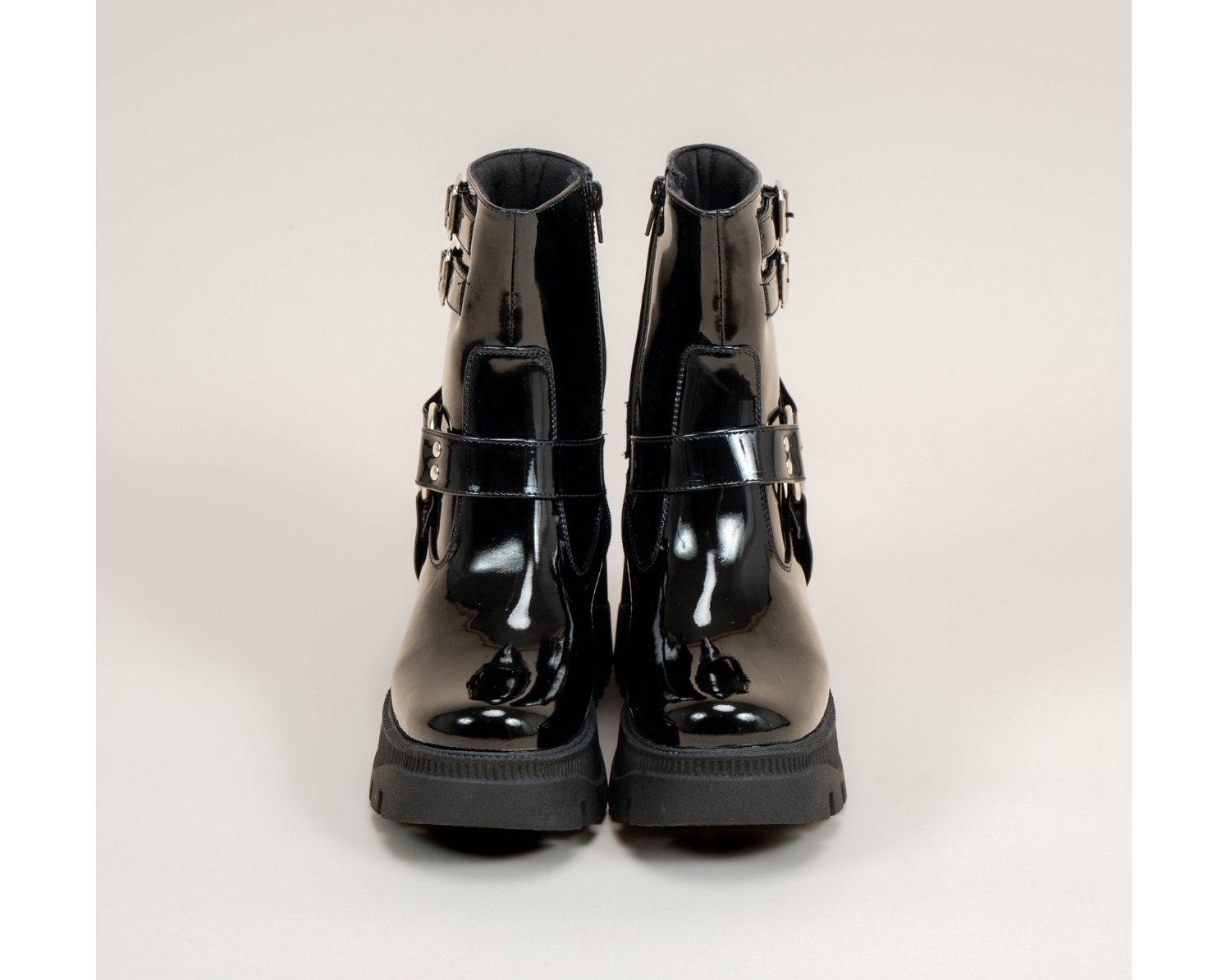 Devil Black Charol