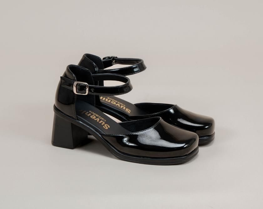 Kendall Charol Negro