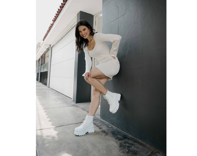 Trendy White