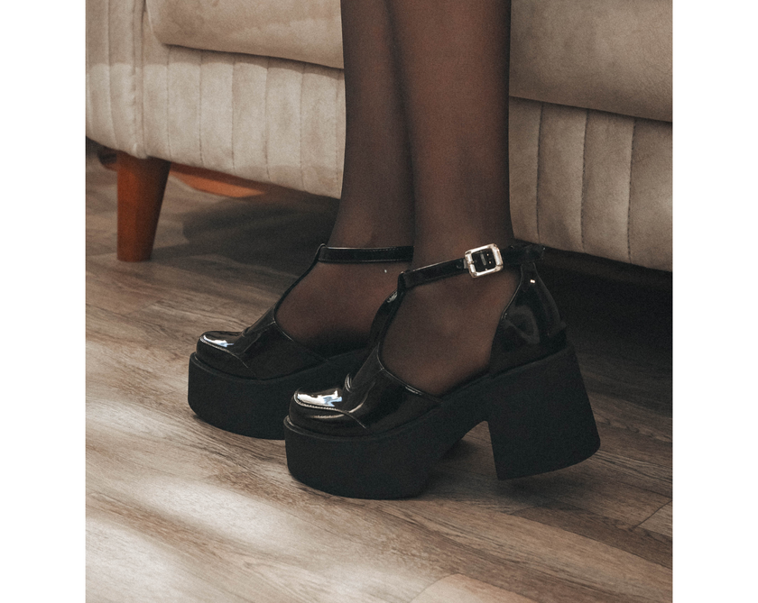 Vampyre Negro Charol