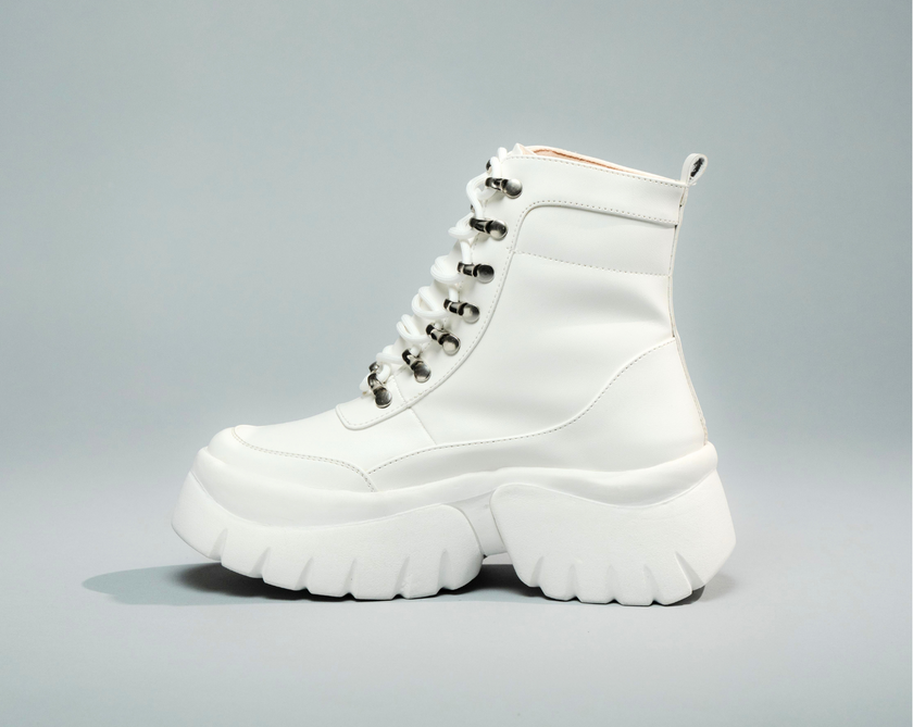 Bleik White (36)