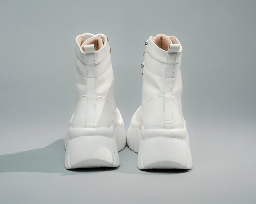 Bleik White (36)