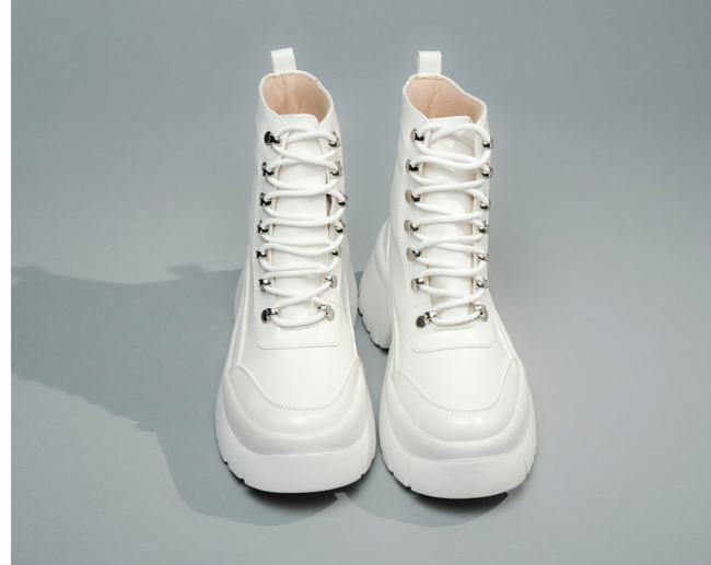 Bleik White (36)