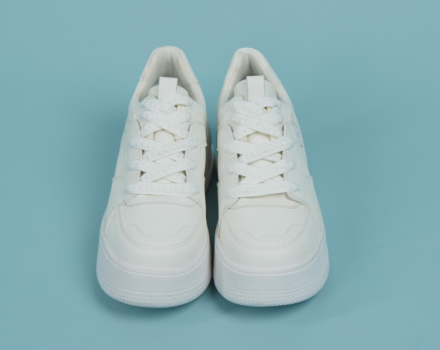 Retro Cat White