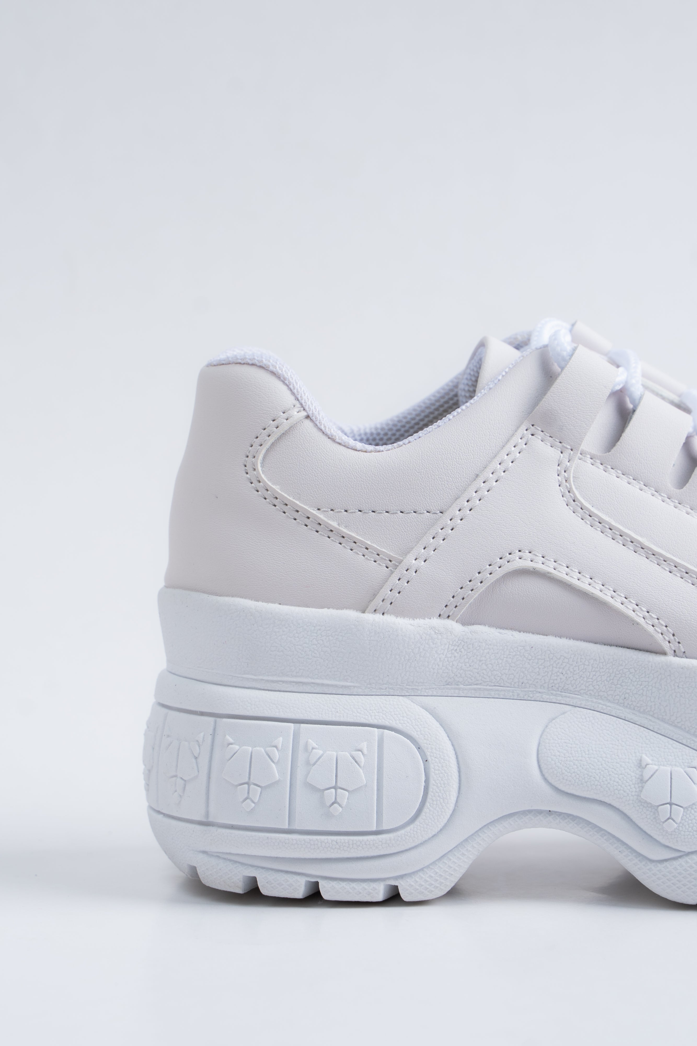 Wolfe White (Solo 36 y 39)