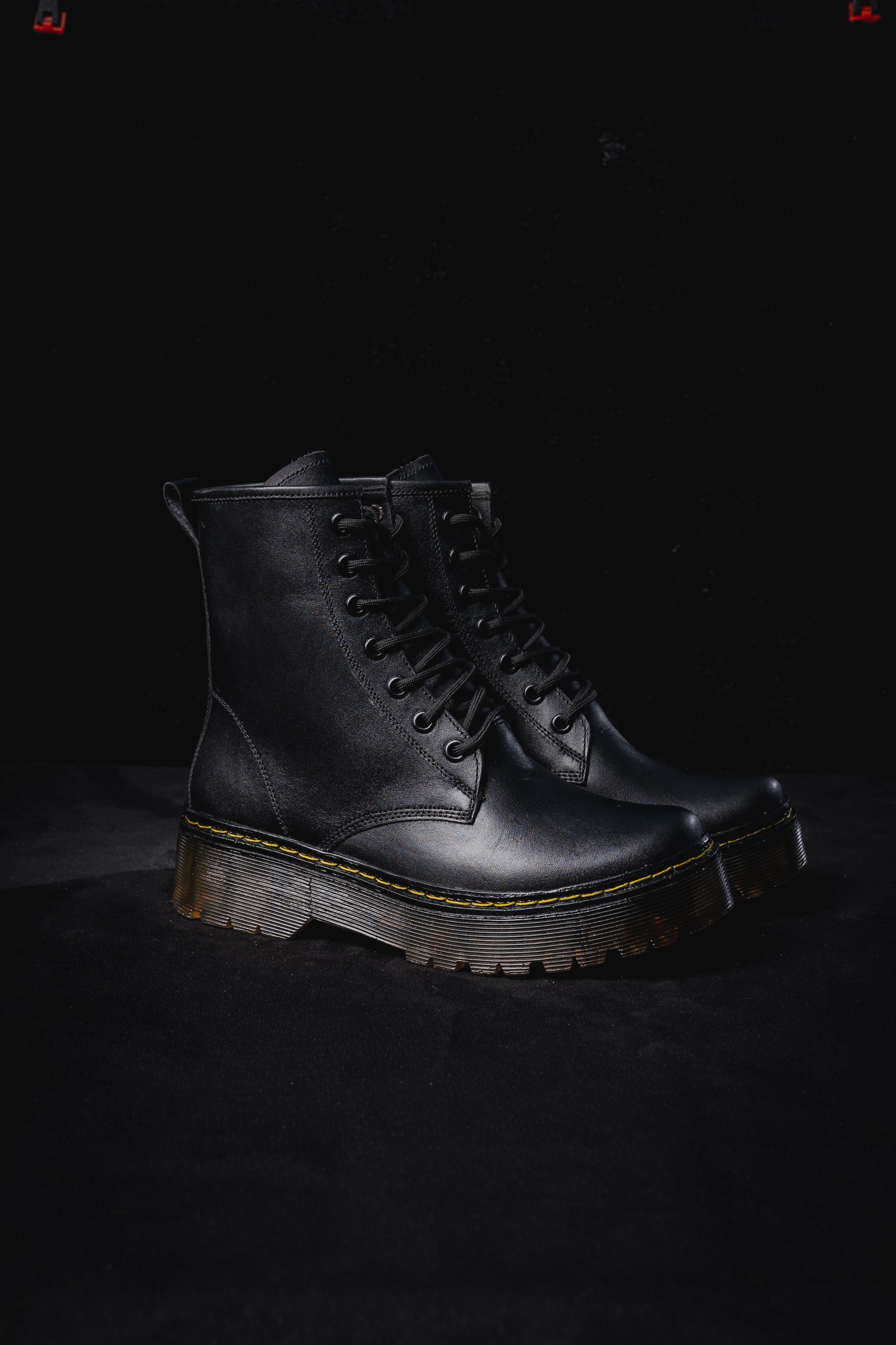 Combat Boots Puro Cuero Sahara Negro