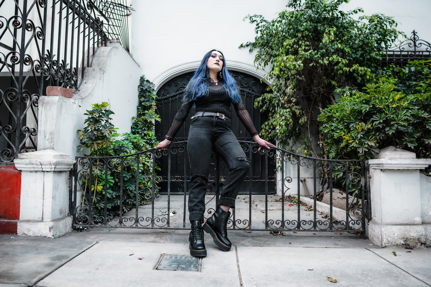 Jadon Boots Negro Hilo Amarillo